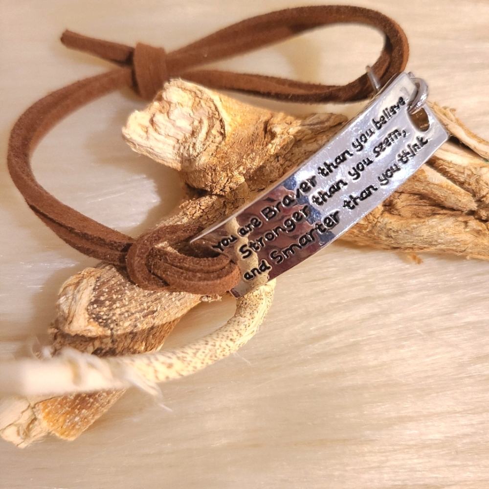 Bracelet  fashion "you are braver..